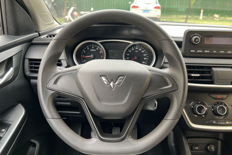 Used Wuling Hongguang S3 2019 1.5L Manual Standard Version China VI Standard Steering Wheel