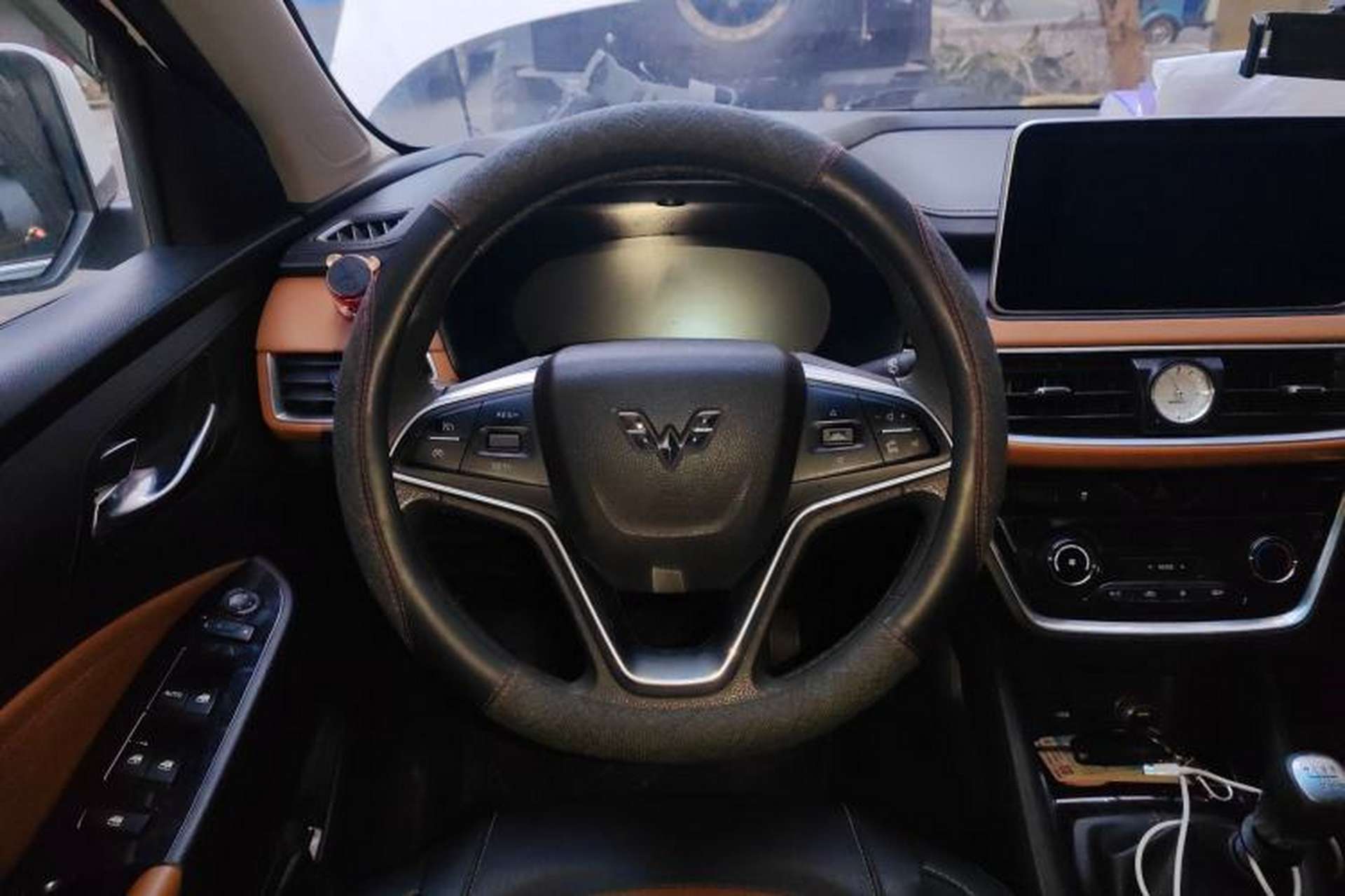 Used Wuling Hongguang S3 2019 Automatic Clutch Version 1.5L Manual Luxury Model China V Standard Steering Wheel