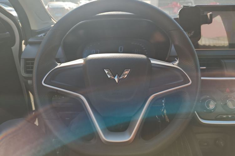 Used Wuling Hongguang S3 2019 1.5L Manual Comfort Model China VI Standard Steering Wheel
