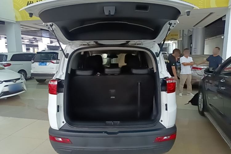 Used Wuling Hongguang S3 2019 1.5L Manual Standard Version China VI Standard Trunk