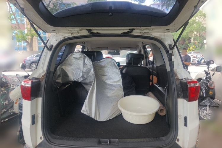 Used Wuling Hongguang S3 2019 1.5L Manual Luxury Model China VI Standard Trunk