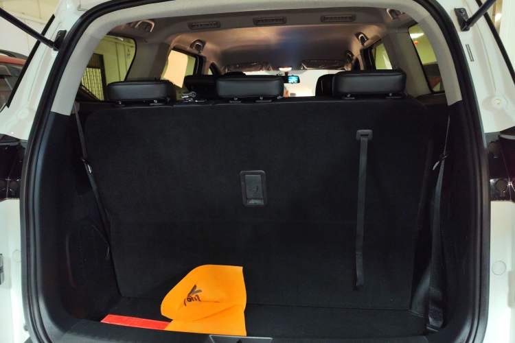Used Wuling Hongguang S3 2019 1.5L Manual Comfort Model China VI Standard Trunk