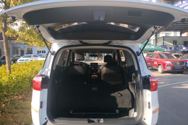 Used Wuling Hongguang S3 2019 1.5L Manual Comfort Model China VI Standard Trunk