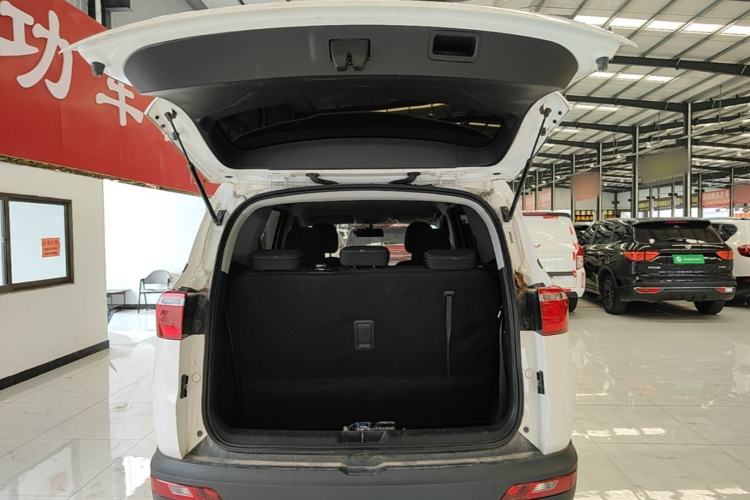 Used Wuling Hongguang S3 2019 1.5L Manual Standard Version China VI Standard Trunk