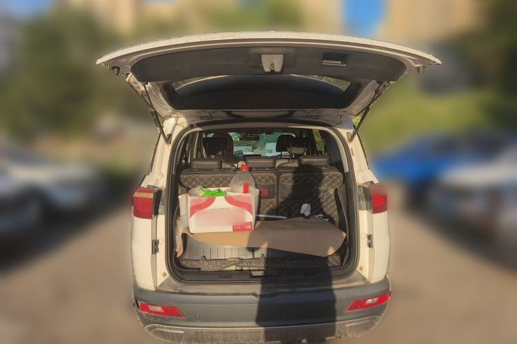 Used Wuling Hongguang S3 2019 1.5L Manual Luxury Model China VI Standard Trunk