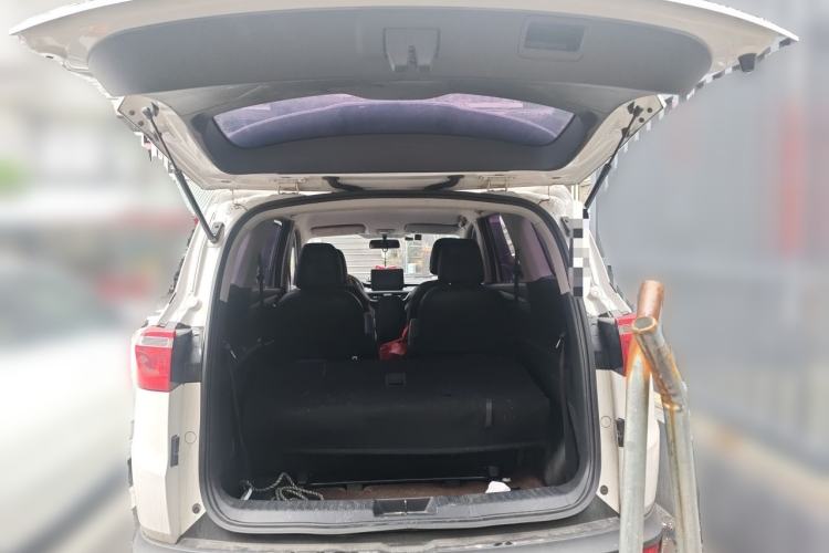 Used Wuling Hongguang S3 2019 1.5L Manual Standard Version China VI Standard Trunk