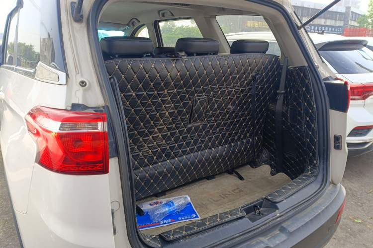 Used Wuling Hongguang S3 2019 1.5L Manual Comfort Model China VI Standard Trunk