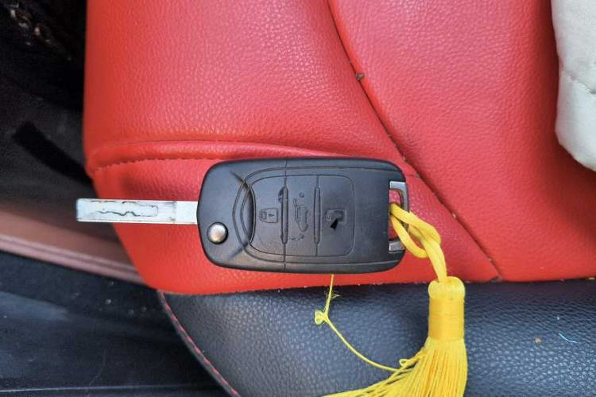 Used Wuling Hongguang S3 2019 1.5L Manual Standard Version China VI Standard Vehicle Key