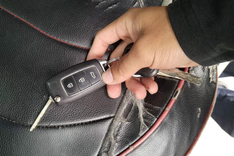 Used Wuling Hongguang S3 2019 1.5L Manual Standard Version China VI Standard Vehicle Key