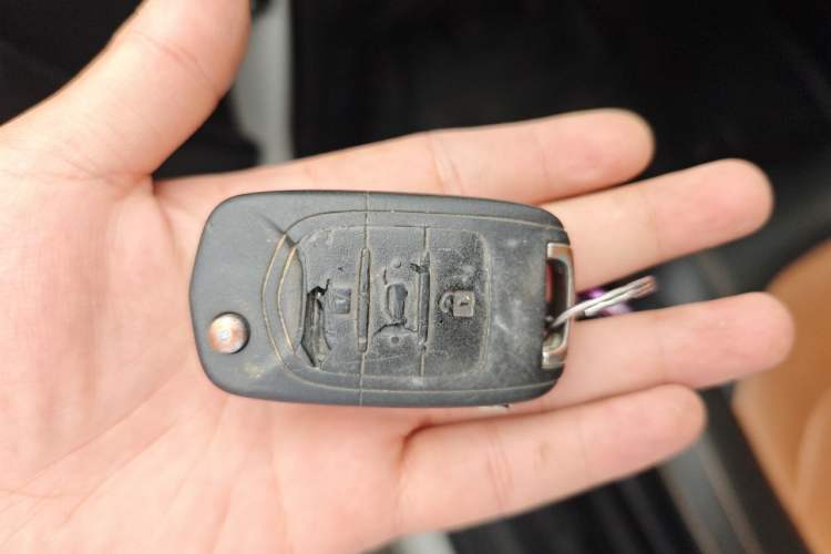 Used Wuling Hongguang S3 2019 1.5L Manual Comfort Model China VI Standard Vehicle Key