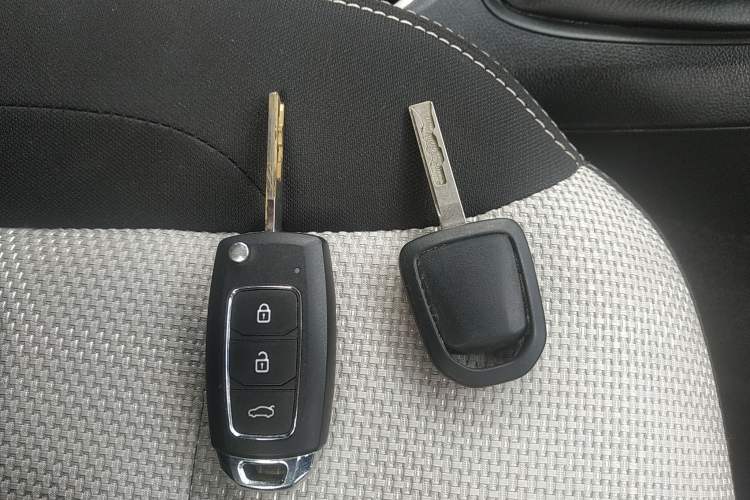 Used Wuling Hongguang S3 2019 1.5L Manual Standard Version China VI Standard Vehicle Key