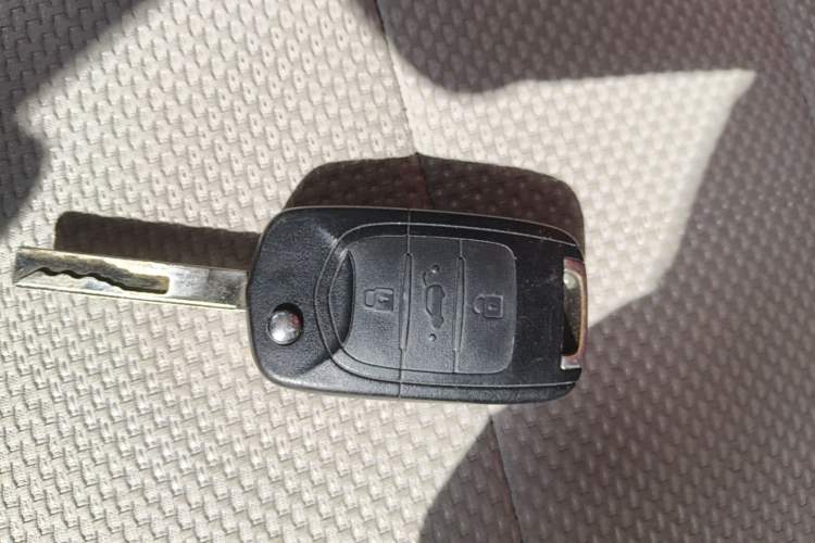 Used Wuling Hongguang S3 2019 1.5L Manual Standard Version China VI Standard Vehicle Key