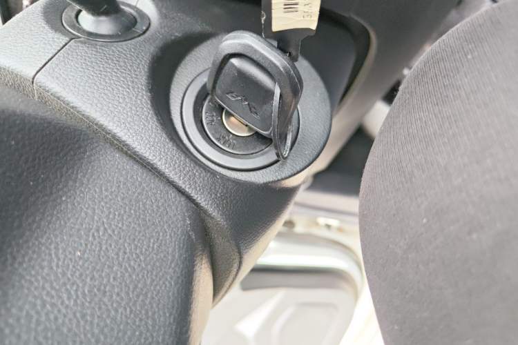 Used Wuling Hongguang S3 2019 1.5L Manual Comfort Model China VI Standard Vehicle Key