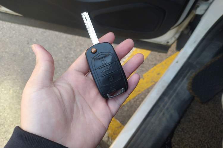 Used Wuling Hongguang S3 2019 1.5L Manual Standard Version China VI Standard Vehicle Key