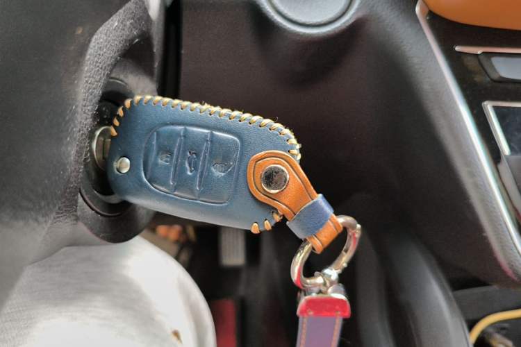 Used Wuling Hongguang S3 2019 Automatic Clutch Version 1.5L Manual Luxury Model China V Standard Vehicle Key