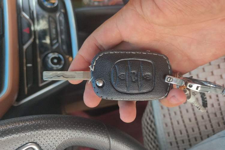 Used Wuling Hongguang S3 2019 1.5L Manual Luxury Model China VI Standard Vehicle Key