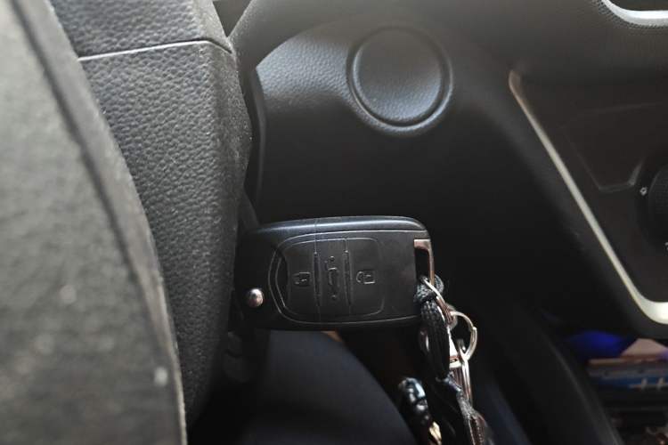 Used Wuling Hongguang S3 2019 1.5L Manual Standard Version China VI Standard Vehicle Key