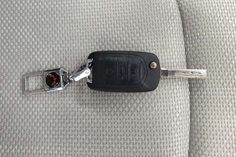 Used Wuling Hongguang S3 2019 1.5L Manual Standard Version China VI Standard Vehicle Key