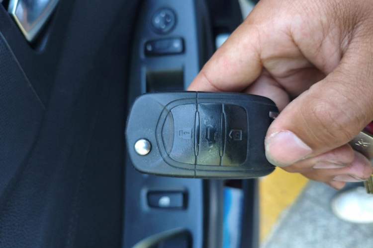Used Wuling Hongguang S3 2019 1.5L Manual Comfort Model China VI Standard Vehicle Key