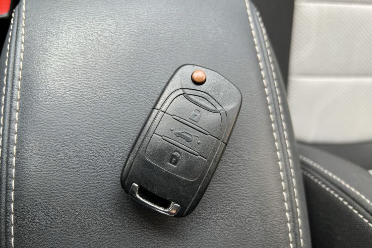 Used Wuling Hongguang S3 2019 1.5L Manual Standard Version China VI Standard Vehicle Key