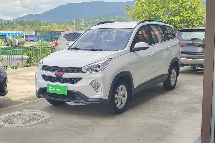 Używany Wuling Hongguang S3 2019 1.5L Manual Comfort Model China VI Standard Guazi used car, China used car export, Used car for sale, Used cars, Cheapest cars for sale