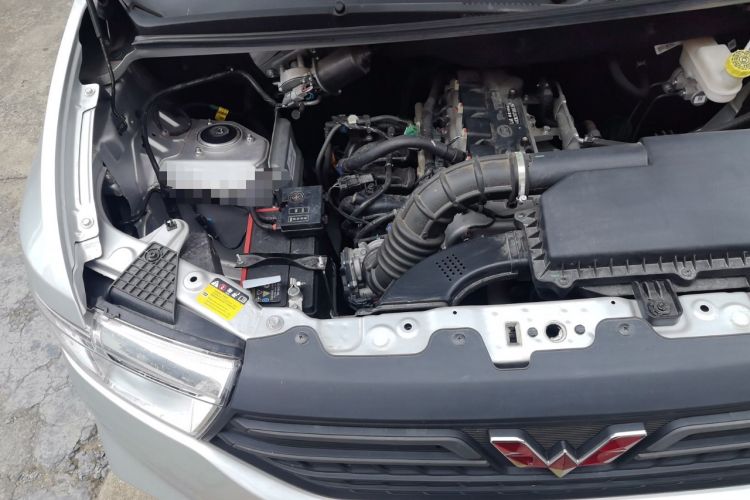 Used Wuling Hongguang V 2022 1.5L Jingqu Edition Electric-Assist LAR Engine Bay Right