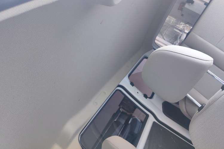 Used Wuling Hongguang V 2022 1.5L Jingqu Edition Electric-Assist LAR Headliner