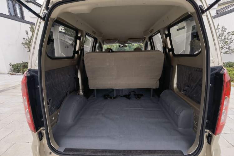 Used Wuling Hongguang V 2021 1.5L Jingqu Version LAR Interior 3