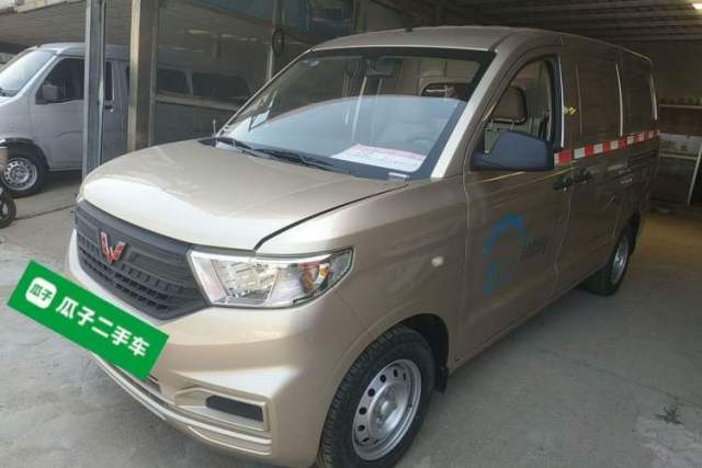 Used Wuling Hongguang V 2022 1.5L Jingqu Edition Enclosed-Window Vehicle with Hydraulic Power Steering LAR