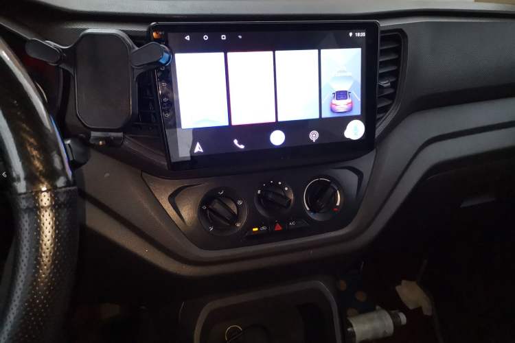 Used Wuling Hongguang V 2019 1.5L Enjoyment Version China VI LAR Audio And AC Panel