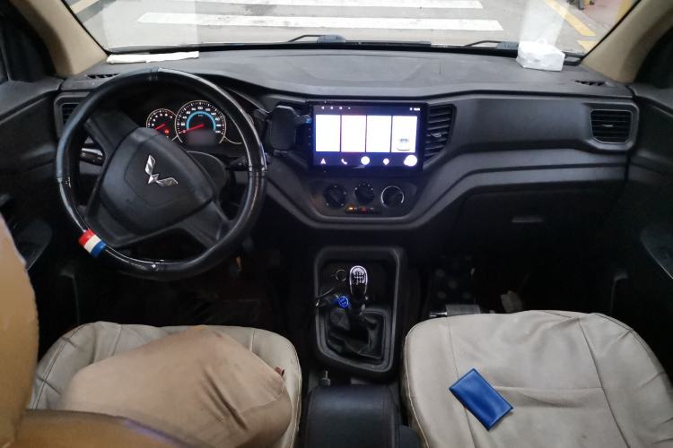 Used Wuling Hongguang V 2019 1.5L Enjoyment Version China VI LAR Center Console