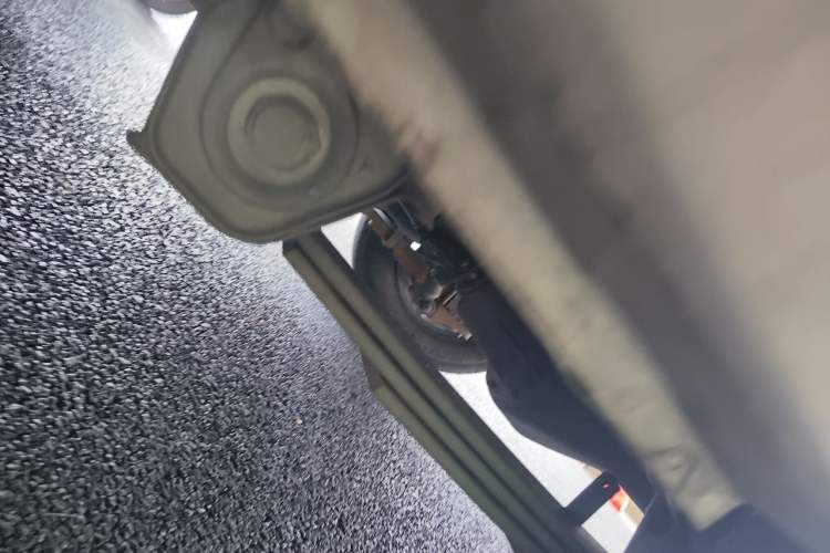 Used Wuling Hongguang V 2019 1.5L Standard Version China VI LAR Chassis Rear Left