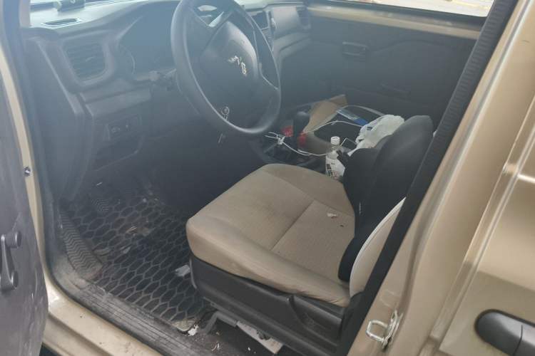 Used Wuling Hongguang V 2019 1.5L Standard Version China VI LAR Driver Seat