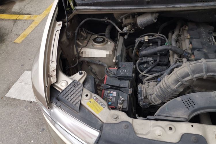 Used Wuling Hongguang V 2019 1.5L Enjoyment Version China VI LAR Engine Bay Right