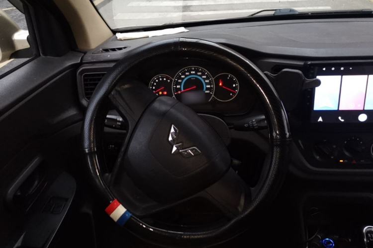Used Wuling Hongguang V 2019 1.5L Enjoyment Version China VI LAR Steering Wheel