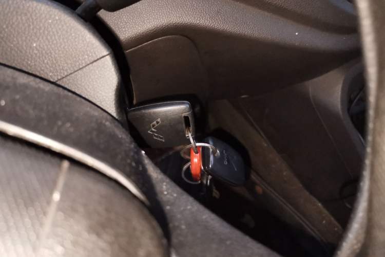 Used Wuling Hongguang V 2019 1.5L Enjoyment Version China VI LAR Vehicle Key