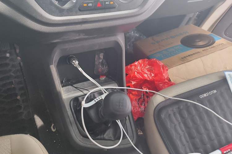 Used Wuling Hongguang V 2019 1.5L Standard Version China VI LAR Vehicle Key