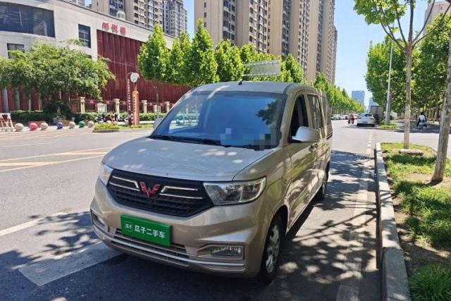 Used Wuling Hongguang V 2019 1.5L Enjoyment Version China VI LAR