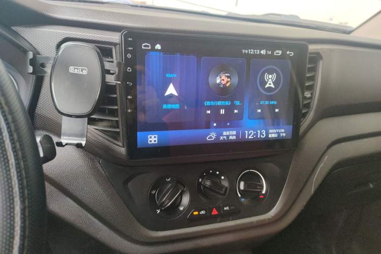 Used Wuling Hongguang V 2019 1.5L Standard Version L2B Audio And AC Panel