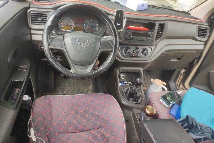 Used Wuling Hongguang V 2019 1.5L Jingqu Version China VI LAR Center Console