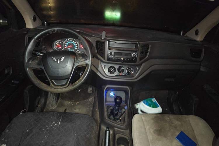 Used Wuling Hongguang V 2019 1.5L Enjoyment Version China VI LAR Center Console