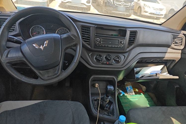 Used Wuling Hongguang V 2019 1.5L Standard Version China VI LAR Center Console