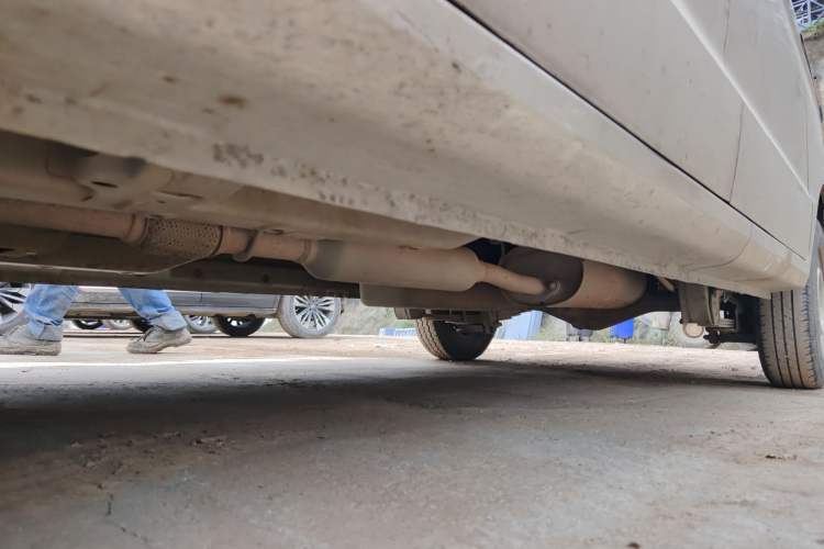 Used Wuling Hongguang V 2019 1.5L Jingqu Version China VI LAR Chassis Front Left