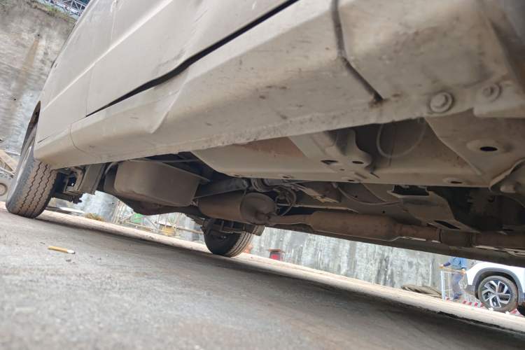 Used Wuling Hongguang V 2019 1.5L Jingqu Version China VI LAR Chassis Front Right