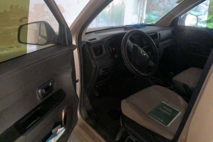 Used Wuling Hongguang V 2019 1.5L Base Window-Sealed Vehicle China VI LAR Driver Seat