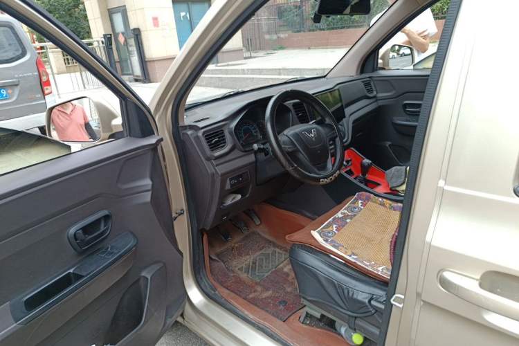 Used Wuling Hongguang V 2019 1.5L Enjoyment Version China VI LAR Driver Seat
