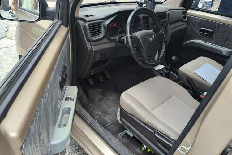 Used Wuling Hongguang V 2019 1.5L Jingqu Version China VI LAR Driver Seat
