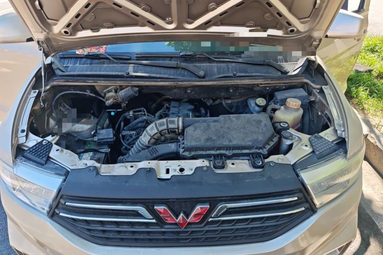 Used Wuling Hongguang V 2019 1.5L Enjoyment Version China VI LAR Engine Bay