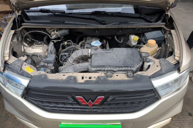 Used Wuling Hongguang V 2019 1.5L Base Version China VI LAR Engine Bay