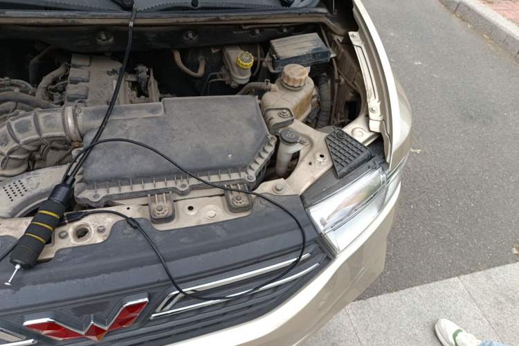 Used Wuling Hongguang V 2019 1.5L Enjoyment Version China VI LAR Engine Bay Left